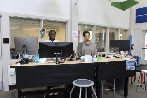 Djimon and Andrea help desk